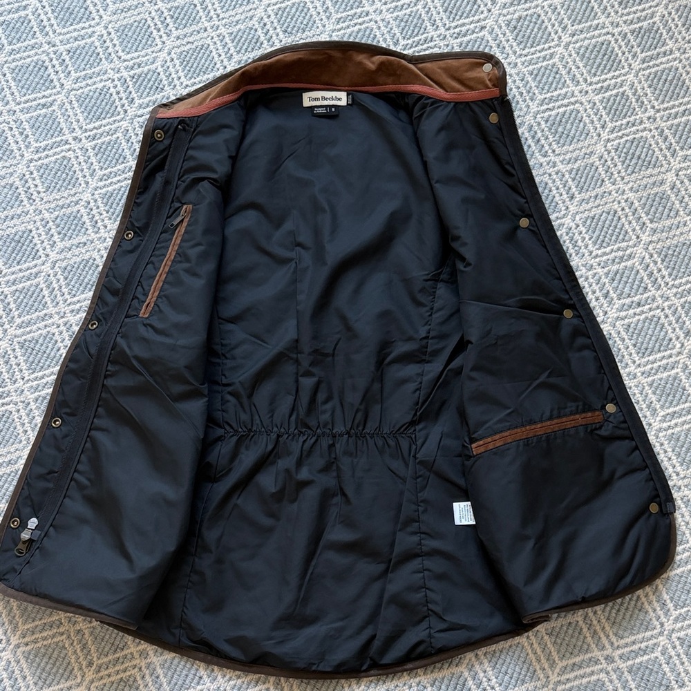 Tom Beckbe NWOT Women’s Black Quilted Vest, Brown Leather and Corduroy Accents - Picture 4 of 10